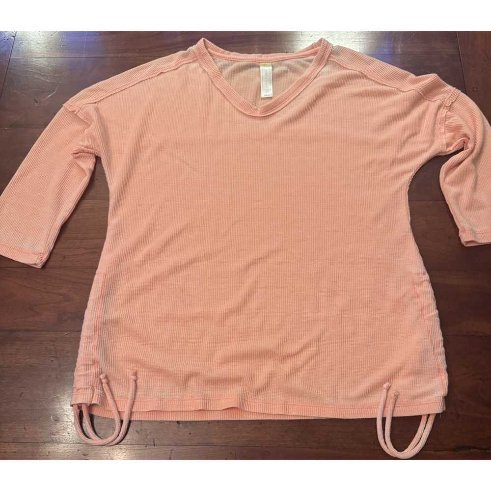 Halcyon Women's Waffle Knit Peach V Neck Pullover 3/4 Sleeve‎ Shirt Size Medium